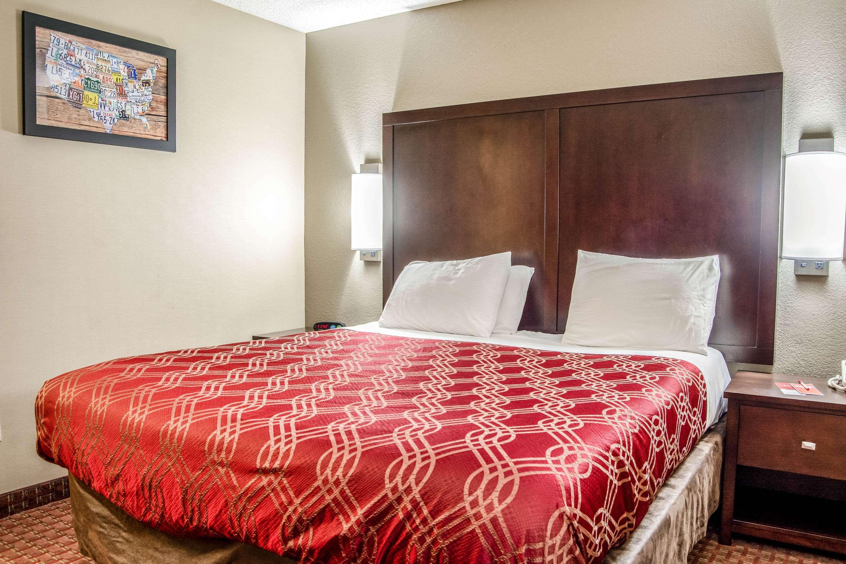 Econo Lodge Southeast Milwaukie/Portland Екстериор снимка