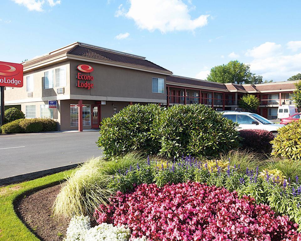 Econo Lodge Southeast Milwaukie/Portland Екстериор снимка