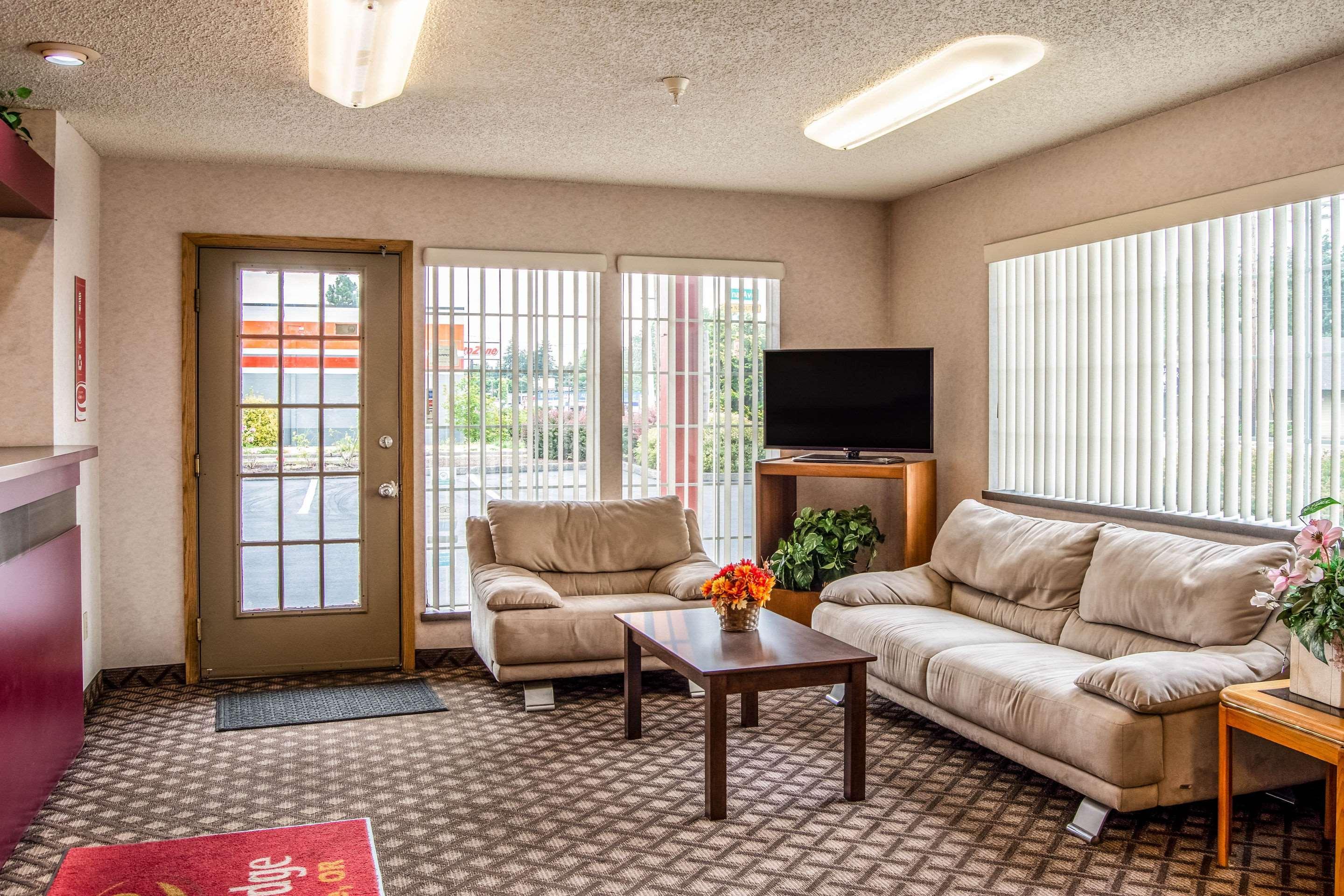 Econo Lodge Southeast Milwaukie/Portland Екстериор снимка