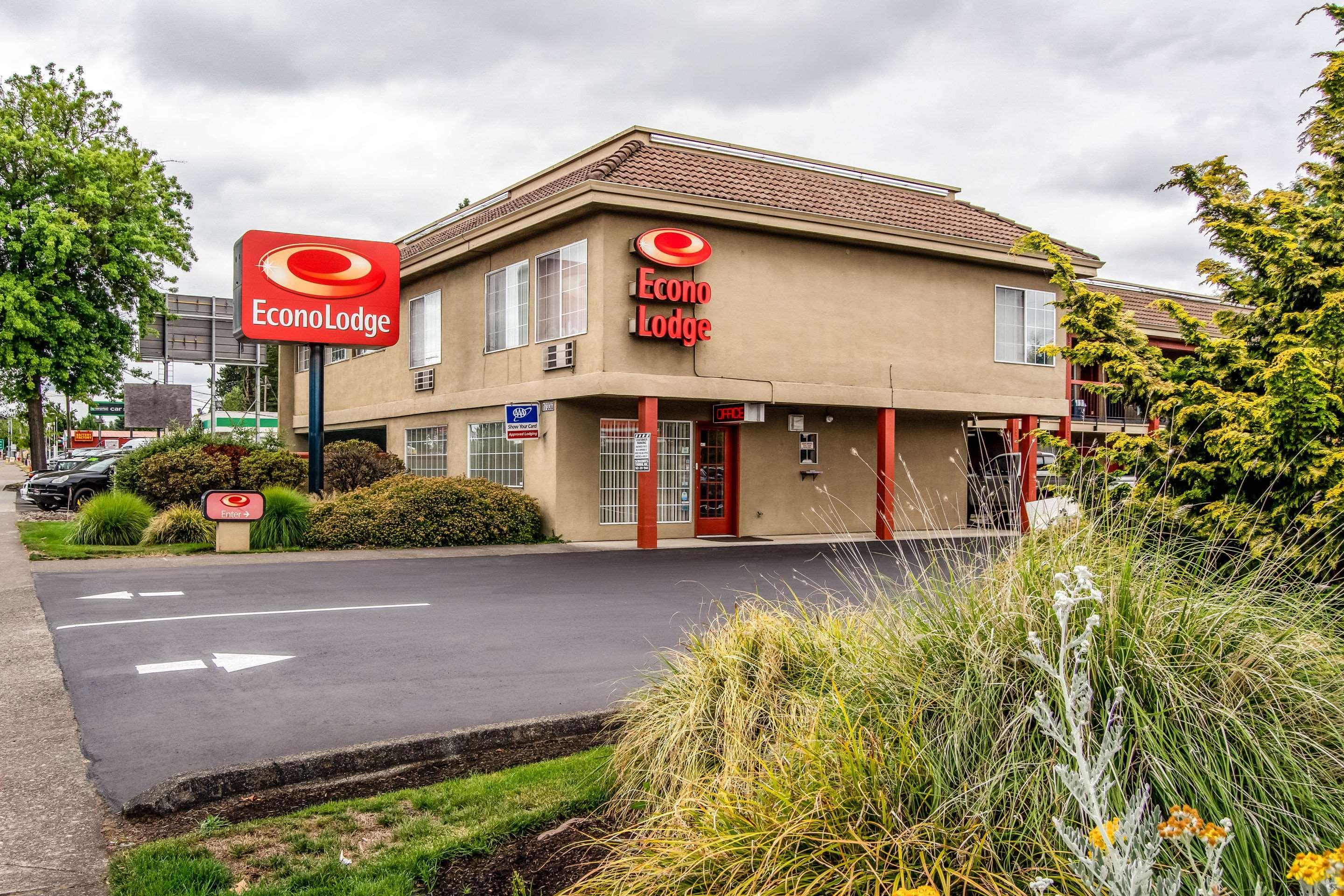 Econo Lodge Southeast Milwaukie/Portland Екстериор снимка