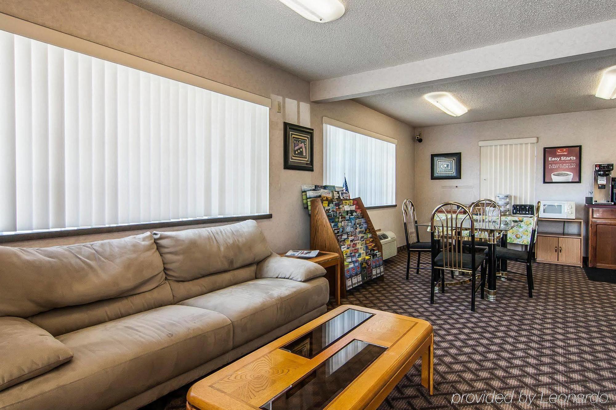 Econo Lodge Southeast Milwaukie/Portland Екстериор снимка