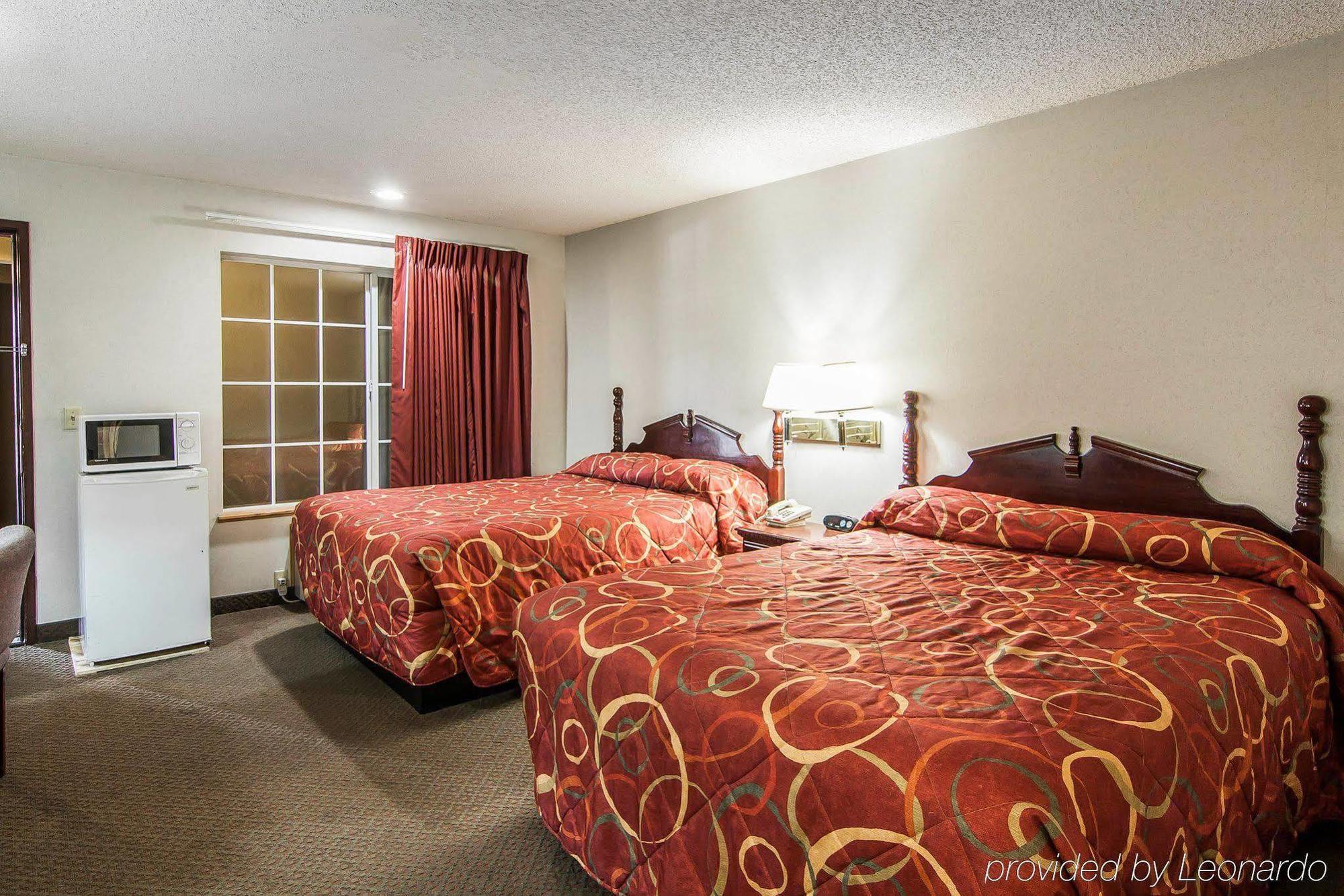 Econo Lodge Southeast Milwaukie/Portland Екстериор снимка