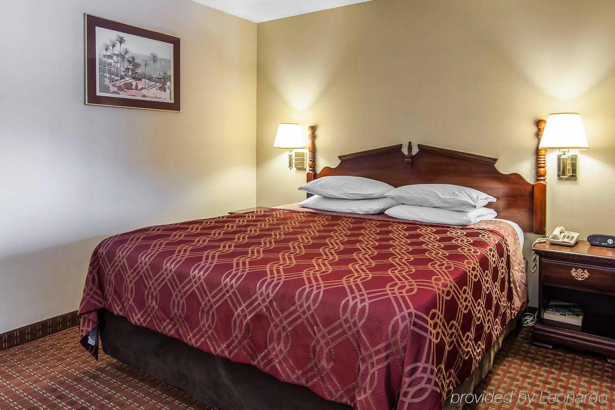 Econo Lodge Southeast Milwaukie/Portland Екстериор снимка