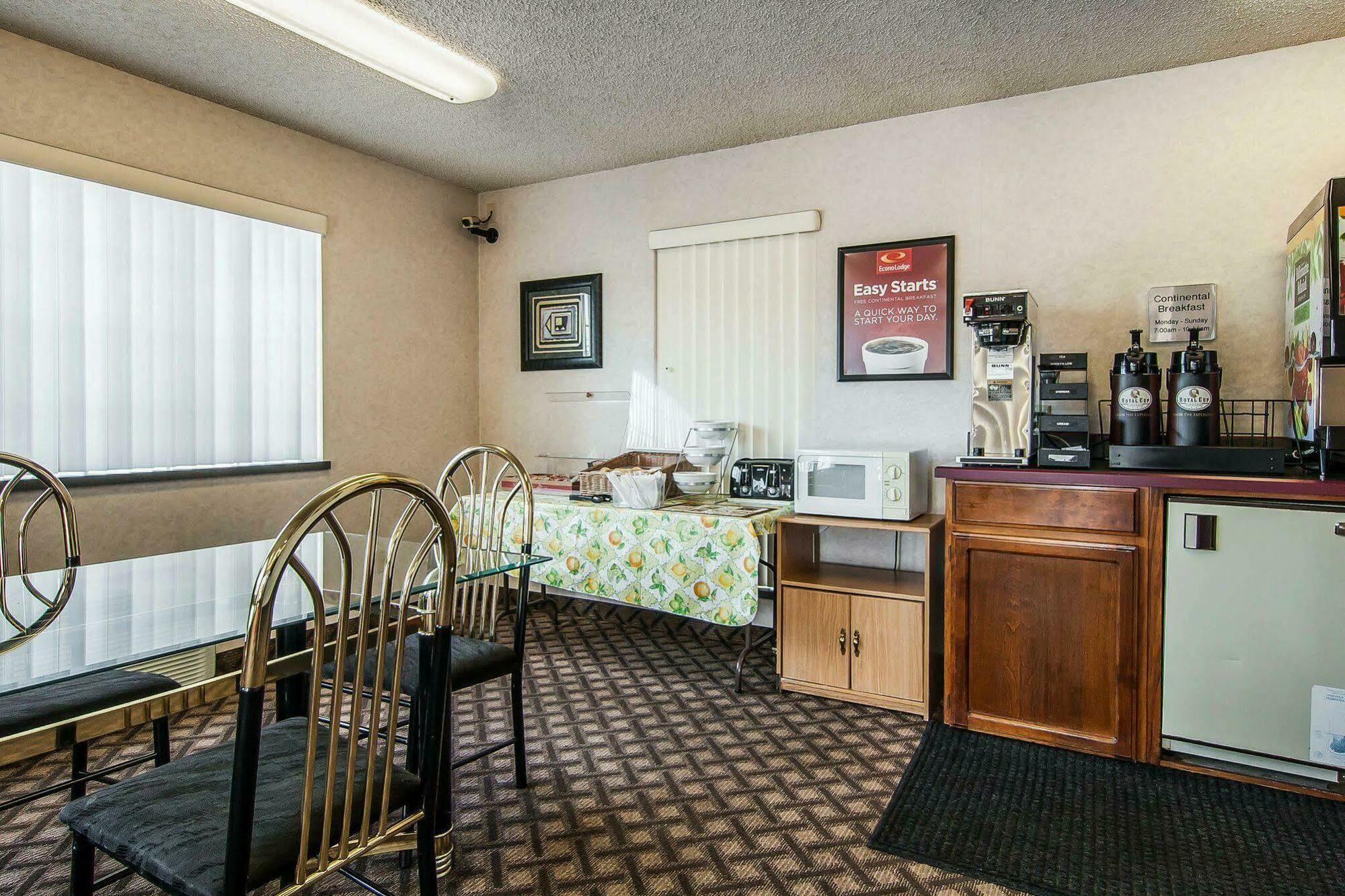Econo Lodge Southeast Milwaukie/Portland Екстериор снимка